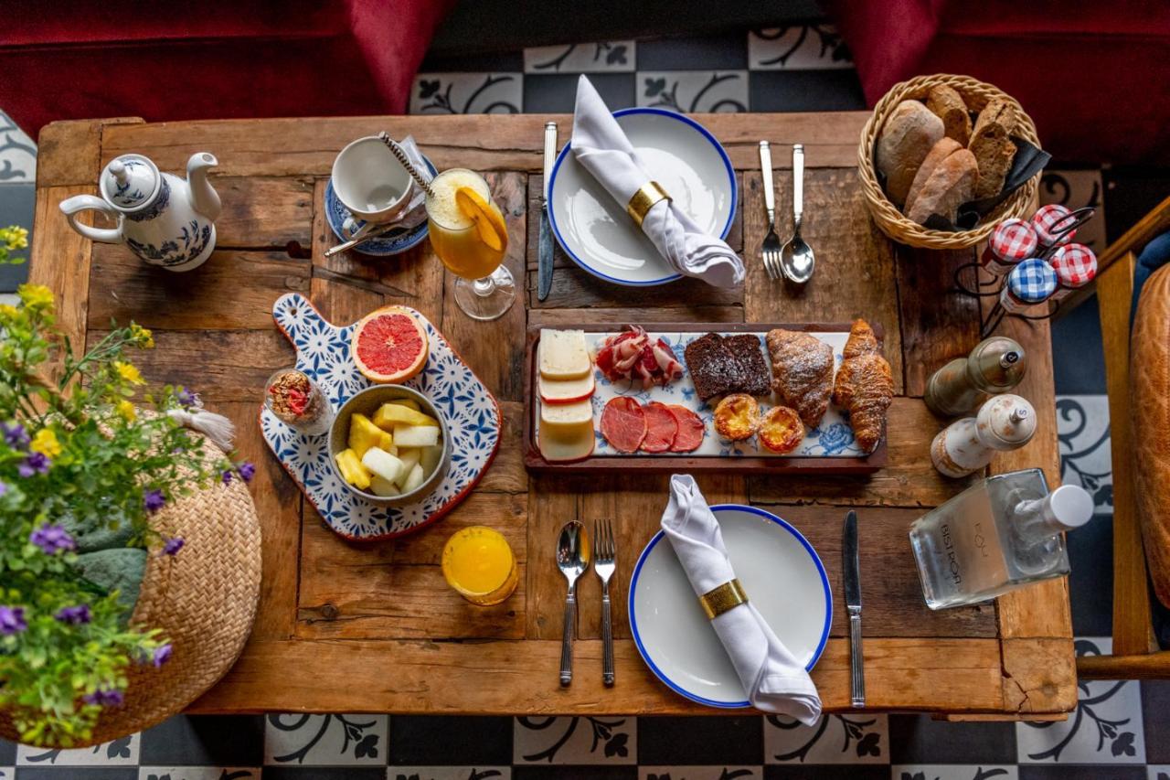 Fontecruz Lisboa Hotel Exterior foto A typical breakfast at the restaurant